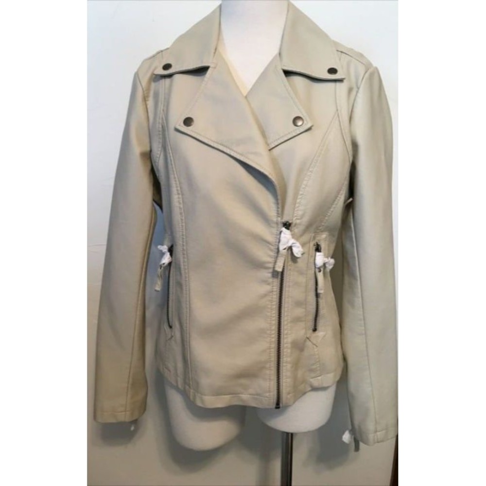 MAX STUDIO Classic Faux Leather Parchment (Cream Color) Jacket, M